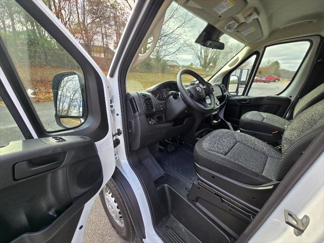 2026 Ram ProMaster Cargo Van Tradesman Low Roof 118" WB w/Pass Seat