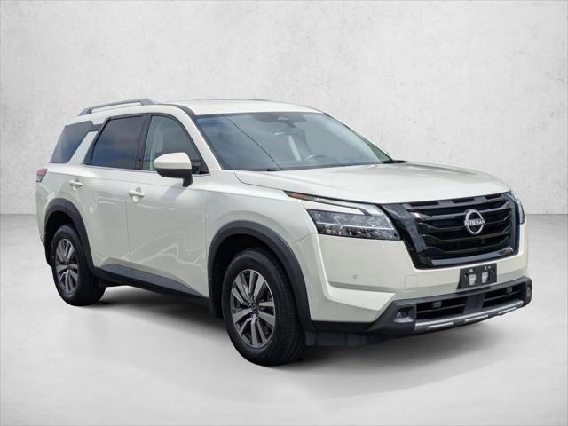2023 Nissan Pathfinder SL 4WD