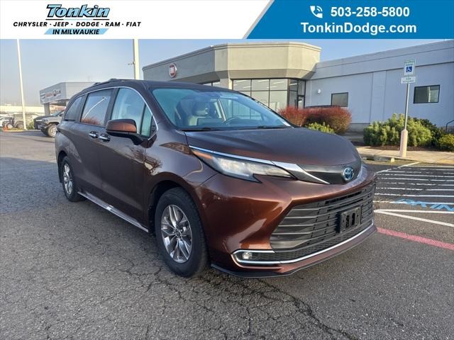2023 Toyota Sienna XLE