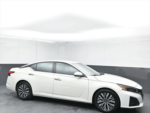 2023 Nissan Altima SV FWD