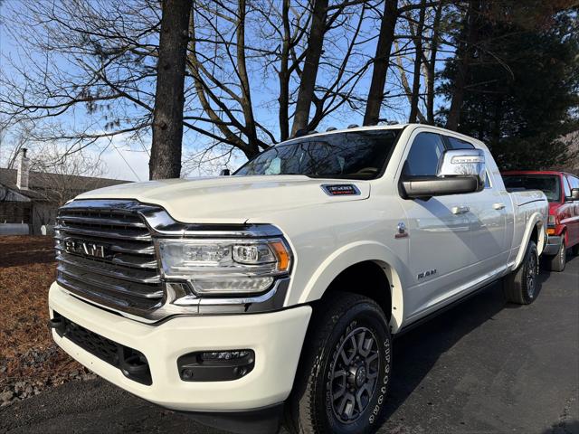 2024 RAM 3500 Limited Longhorn Mega Cab 4x4 64 Box