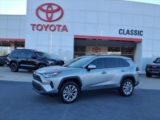 2022 Toyota RAV4 XLE Premium