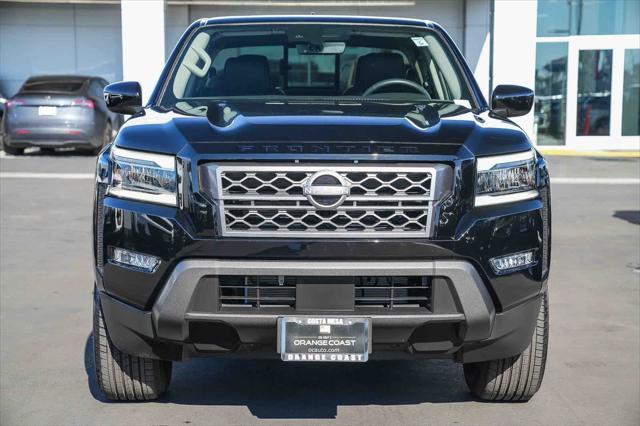 2024 Nissan Frontier Crew Cab SL 4x2