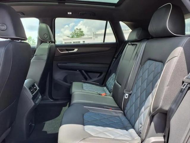 2025 Volkswagen Atlas Cross Sport 2.0T SEL Premium R-Line