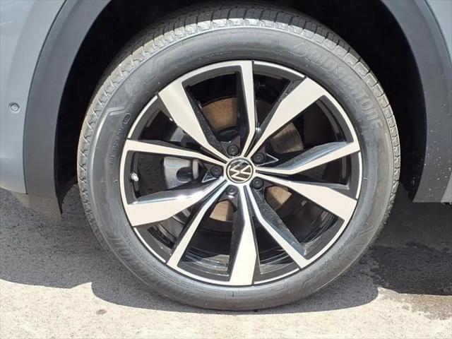 2025 Volkswagen Atlas Cross Sport 2.0T SEL Premium R-Line