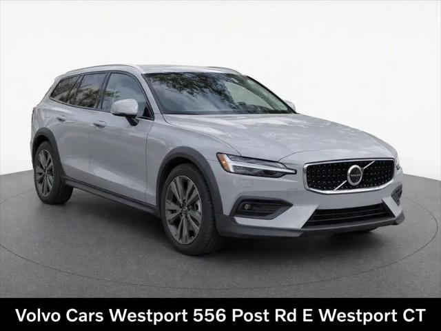 2025 Volvo V60 Cross Country Plus, B5 AWD Gas mild hybrid for sale in Westport, CT