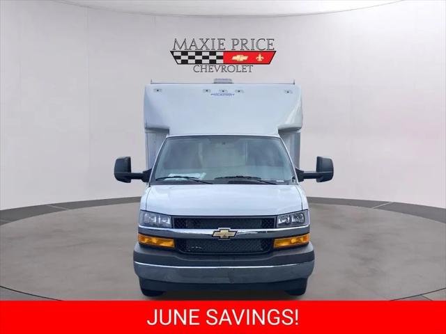 2025 Chevrolet Express Cutaway Work Van