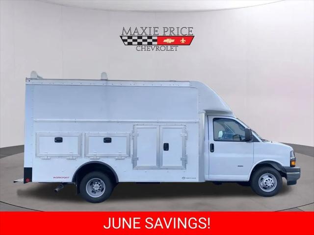 2025 Chevrolet Express Cutaway Work Van