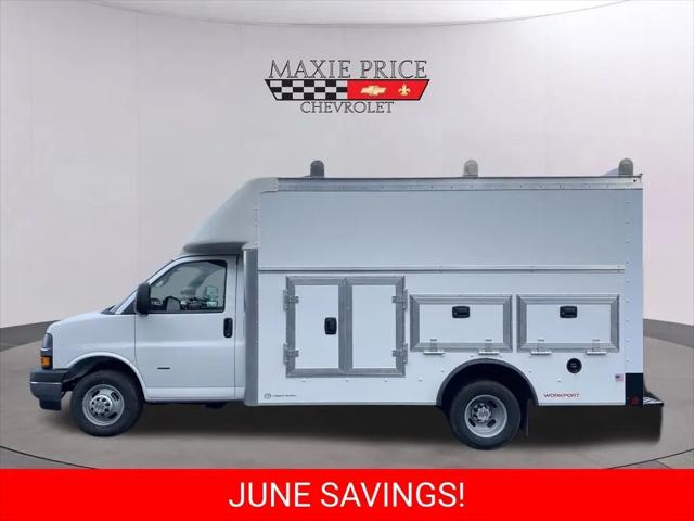 2025 Chevrolet Express Cutaway Work Van