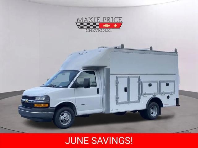 2025 Chevrolet Express Cutaway Work Van