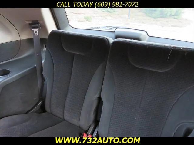 2004 Chrysler Pacifica Base