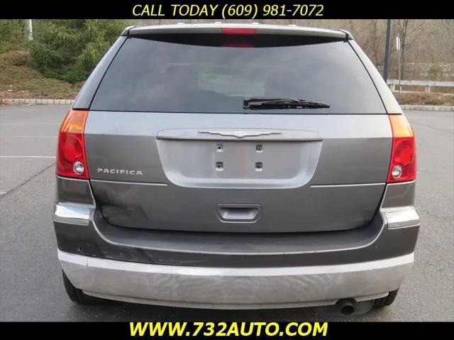 2004 Chrysler Pacifica Base