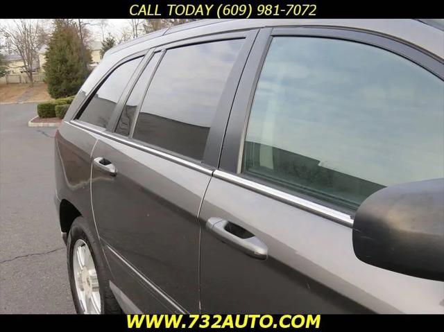2004 Chrysler Pacifica Base