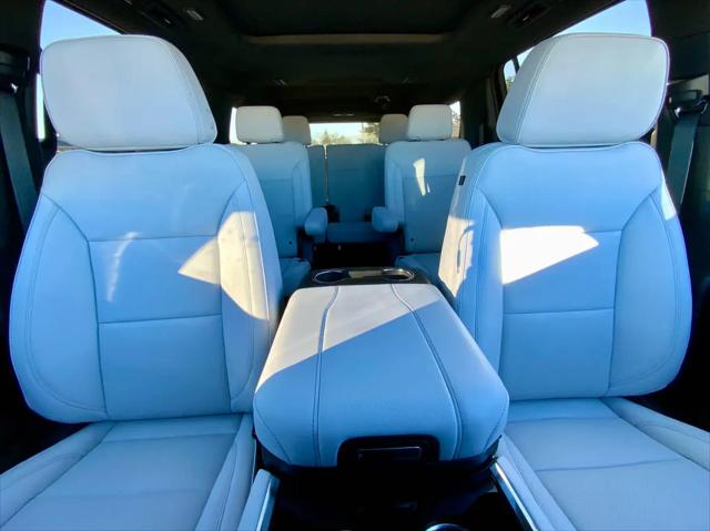 2026 Chevrolet Suburban Premier, 4WD