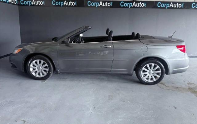 2013 Chrysler 200 Touring