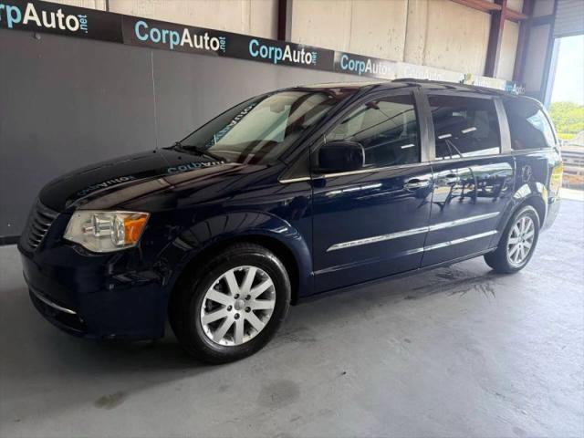 2016 Chrysler Town & Country Touring