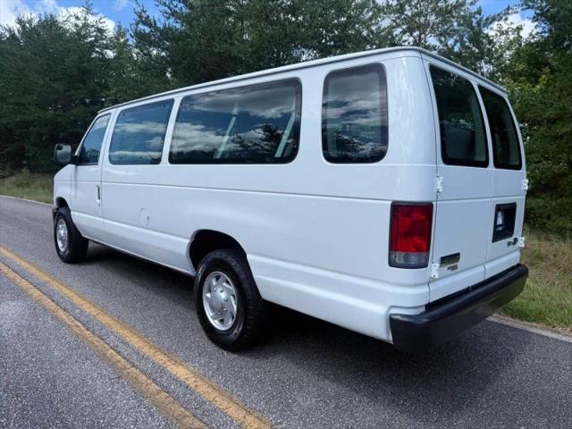 2013 Ford E-350 Super Duty XL