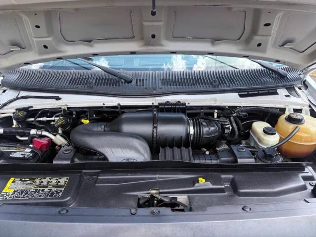 2013 Ford E-350 Super Duty XL