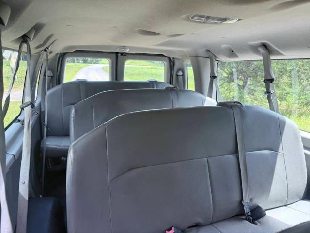 2013 Ford E-350 Super Duty XL
