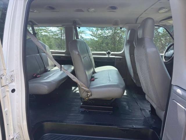 2013 Ford E-350 Super Duty XL