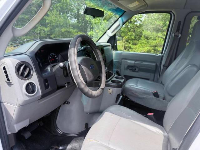 2013 Ford E-350 Super Duty XL