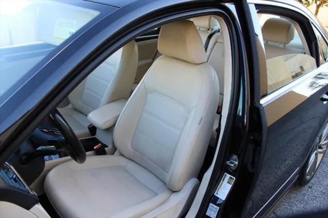 2019 Volkswagen Passat 2.0T SE R-Line