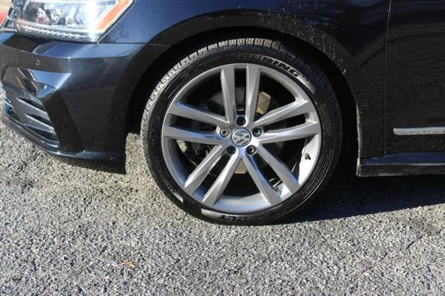 2019 Volkswagen Passat 2.0T SE R-Line