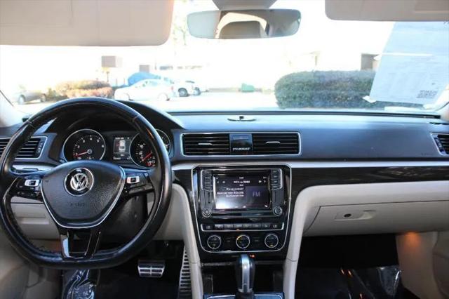 2019 Volkswagen Passat 2.0T SE R-Line