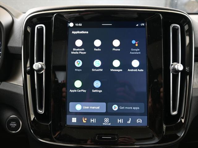 2026 Volvo XC40 Ultra, B5 AWD Gas (mild hybrid), Dark