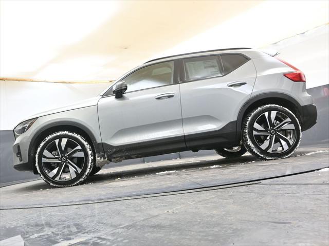 2026 Volvo XC40 Ultra, B5 AWD Gas (mild hybrid), Dark