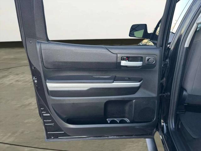 2017 Toyota Tundra SR5 5.7L V8