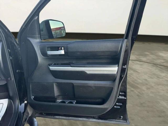 2017 Toyota Tundra SR5 5.7L V8