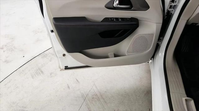 2020 Chrysler Pacifica Touring