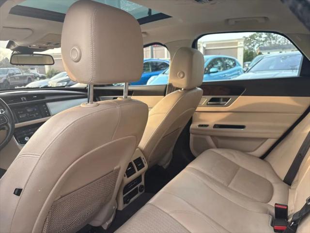 2017 Jaguar XF 35t Prestige