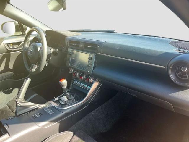 2025 Toyota GR86 Premium