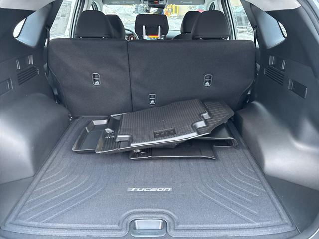 2026 Hyundai Tucson Hybrid Blue SE