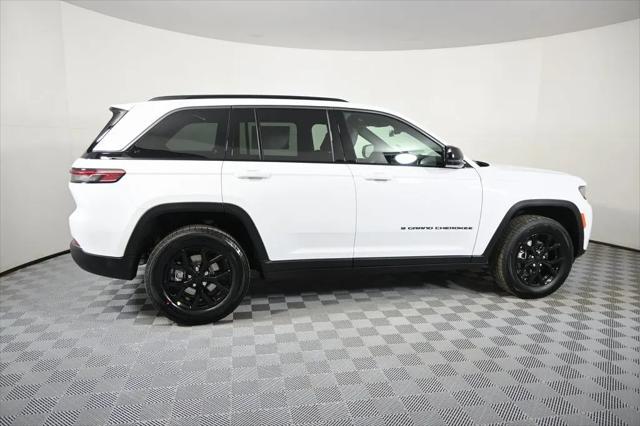 2026 Jeep Grand Cherokee Altitude 4x4
