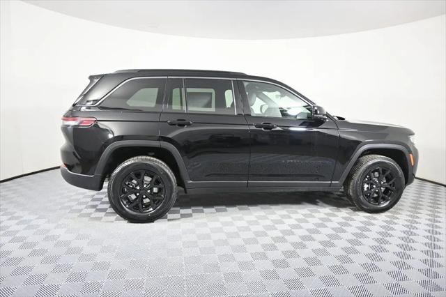 2026 Jeep Grand Cherokee Altitude 4x4