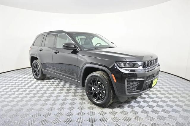 2026 Jeep Grand Cherokee Altitude 4x4