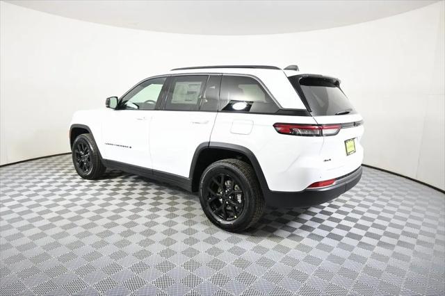 2026 Jeep Grand Cherokee Altitude 4x4