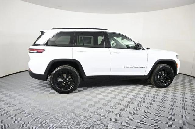2026 Jeep Grand Cherokee Altitude 4x4