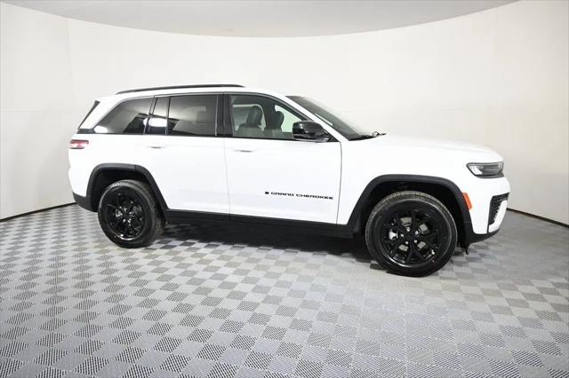 2026 Jeep Grand Cherokee Altitude 4x4