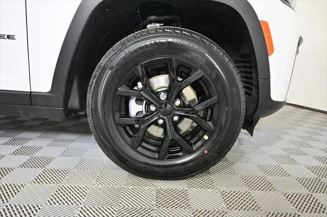 2026 Jeep Grand Cherokee Altitude 4x4