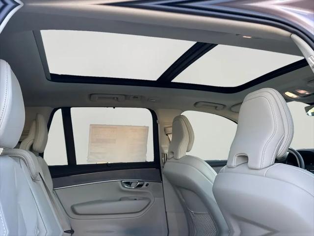 2026 Volvo XC90 Ultra Dark Theme, B6 AWD Gas (mild hybrid), Gasoline, 7 Seats