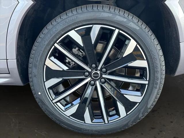 2026 Volvo XC90 Ultra Dark Theme, B6 AWD Gas (mild hybrid), Gasoline, 7 Seats