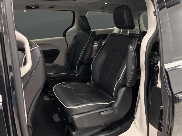 2023 Chrysler Pacifica Hybrid Limited