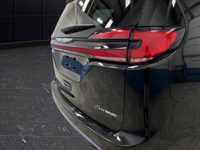 2023 Chrysler Pacifica Hybrid Limited