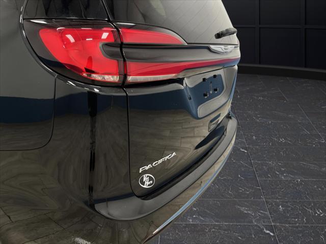 2023 Chrysler Pacifica Hybrid Limited