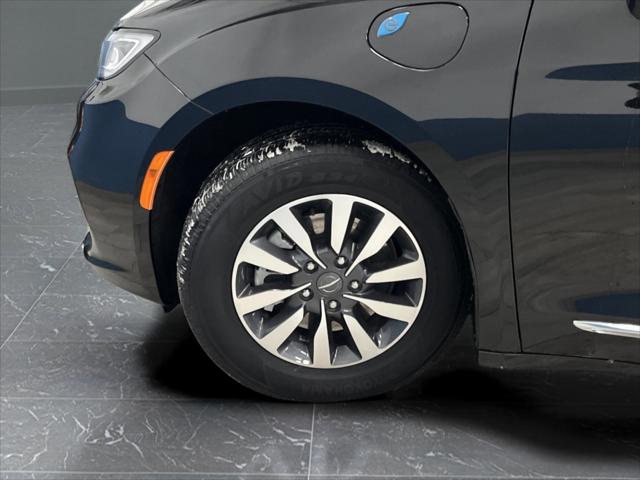 2023 Chrysler Pacifica Hybrid Limited