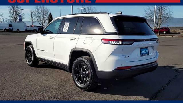 2026 Jeep Grand Cherokee Laredo Altitude